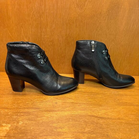 Designer Antonio Melani Black Leather Wood Heel Booties w/ Buckle Detail size 38 - Picture 4 of 11